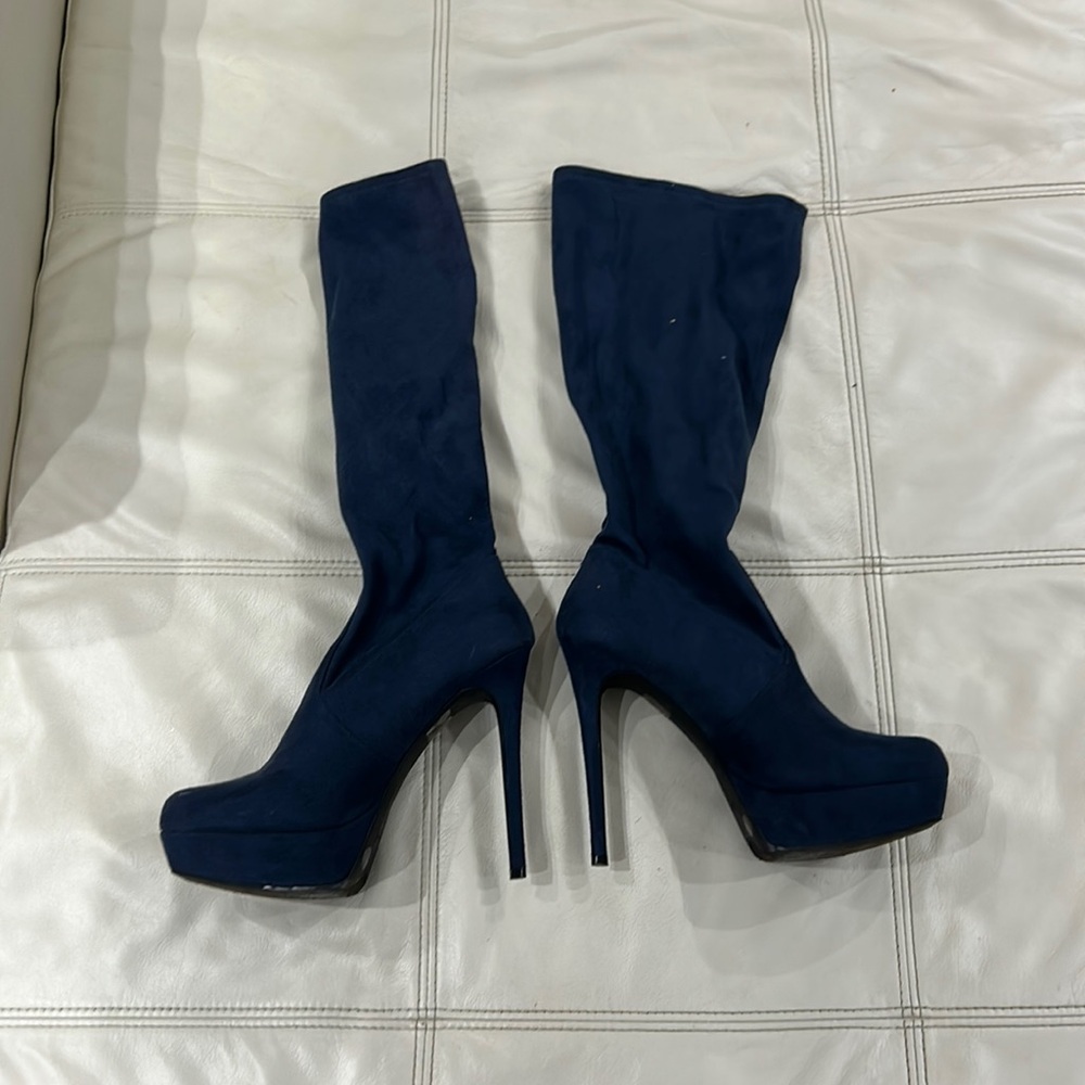 Blue Heels